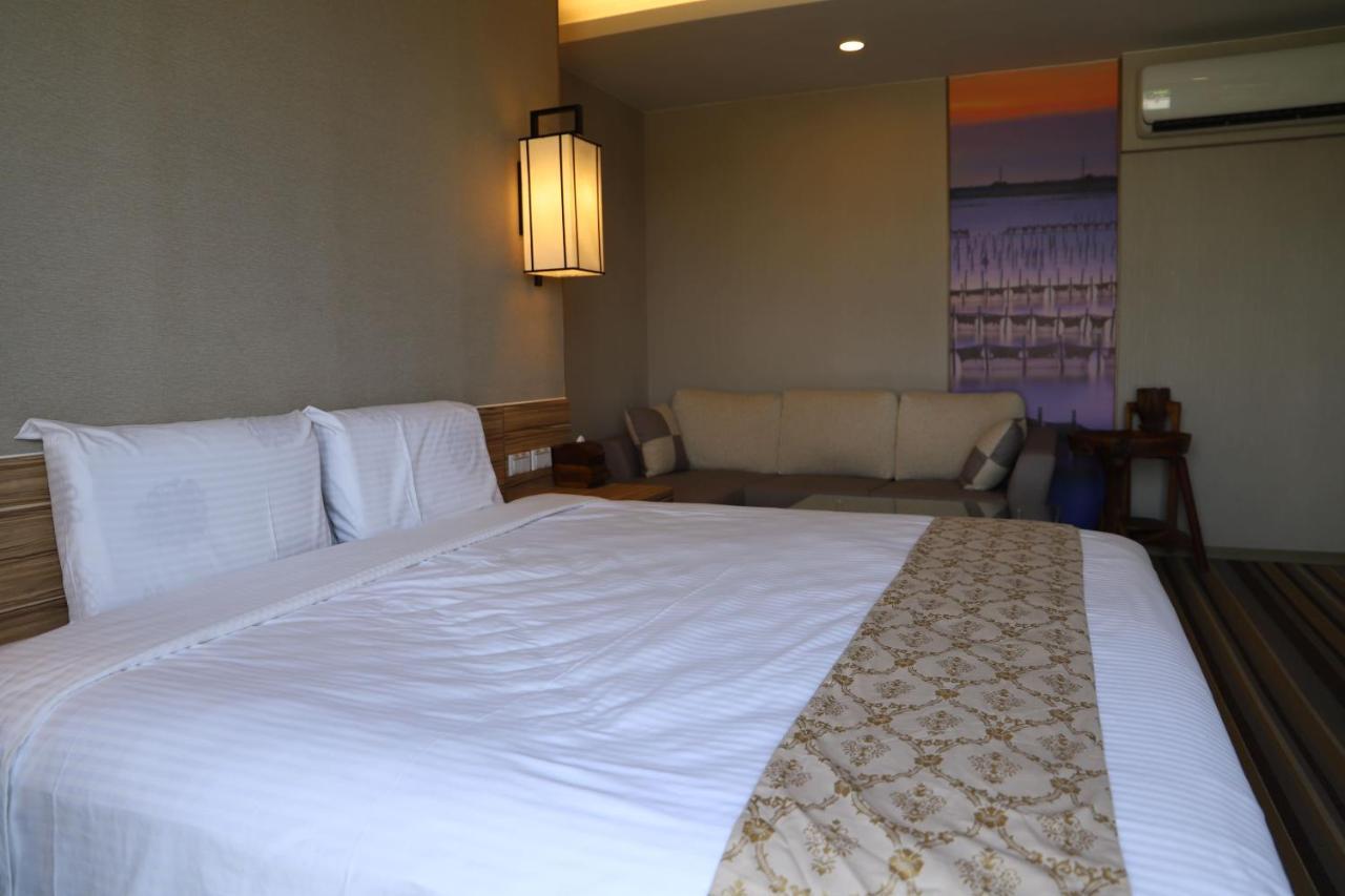 Hotel Tainan Julie'S Garden 峰情文旅 Anping Exterior foto