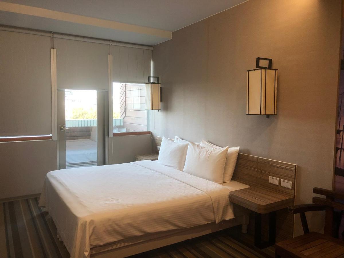 Hotel Tainan Julie'S Garden 峰情文旅 Anping Exterior foto