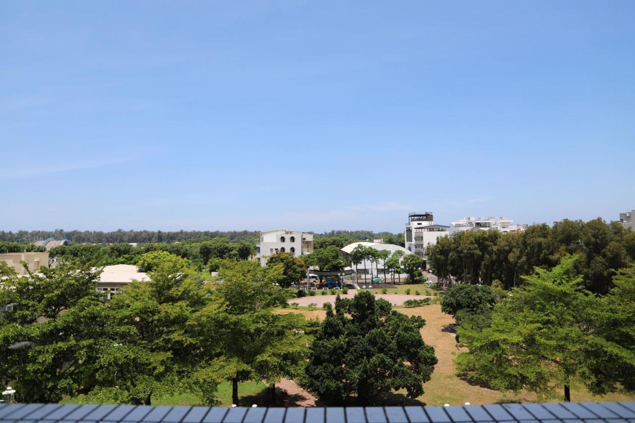 Hotel Tainan Julie'S Garden 峰情文旅 Anping Exterior foto