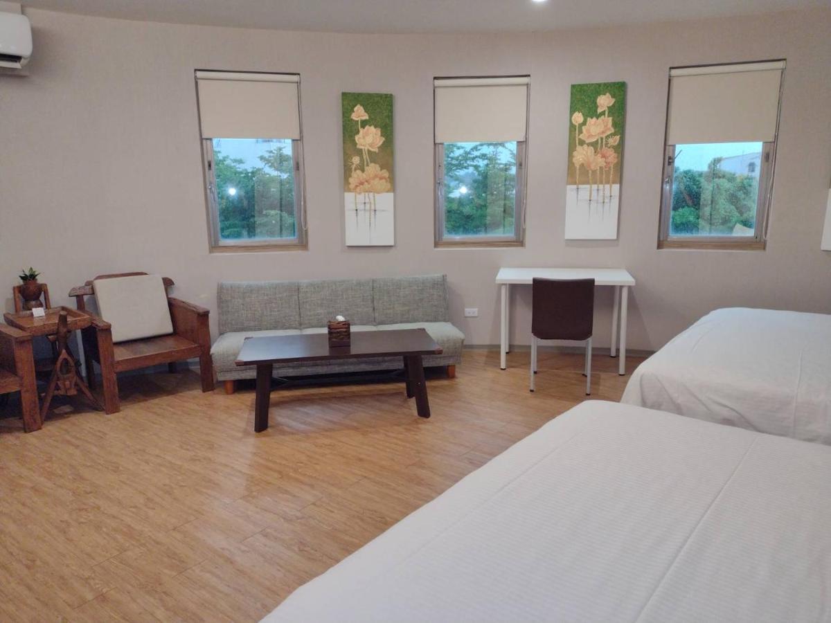 Hotel Tainan Julie'S Garden 峰情文旅 Anping Exterior foto