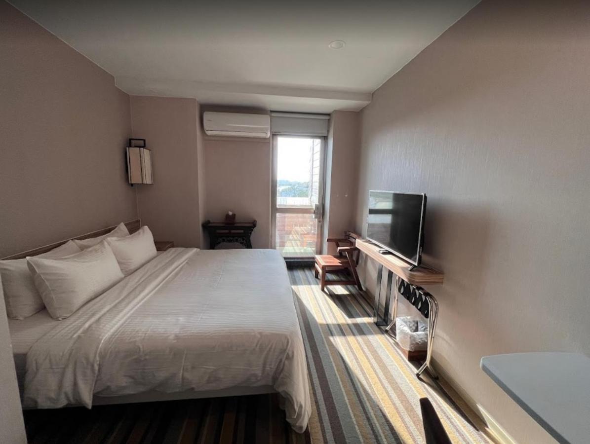 Hotel Tainan Julie'S Garden 峰情文旅 Anping Exterior foto