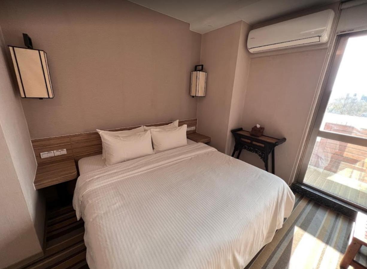 Hotel Tainan Julie'S Garden 峰情文旅 Anping Exterior foto